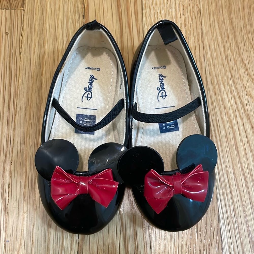 Size 6 Baby Gap Minnie Mouse shoes